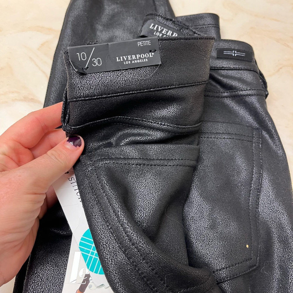 Black leggings